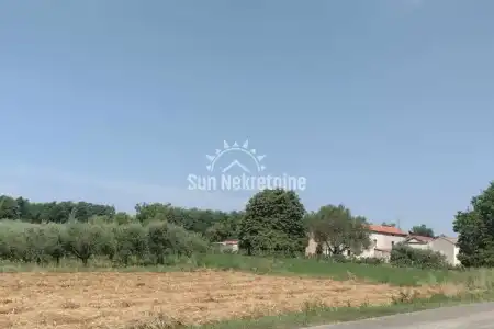 BARBAN, ISTRIA, LARGE AGRICULTURAL LAND NEAR TOWN, OPPORTUNITY!