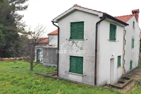 LABIN, ISTRA, DVOJNA KAMENA KUĆA S U BLIZINI MORA, PRILIKA !