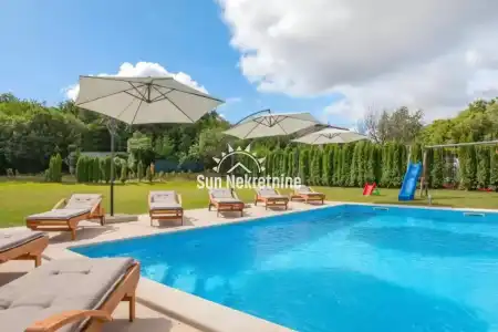 LABIN, ISTRIA, BEAUTIFUL DETACHED HOUSE WITH SWIMMING POOL AND LARGE YARD