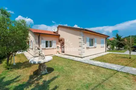 LABIN, ISTRIEN, SCHÖNES FREISTEHENDES HAUS MIT SCHWIMMBAD